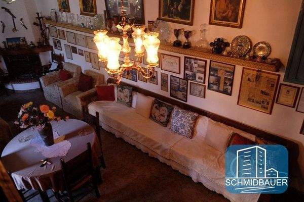 Kreta, Pompia: Traditionelles Haus in schöner Lage mit Innenhof zu verkaufen