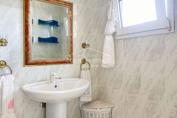 Badezimmer mit Dusche