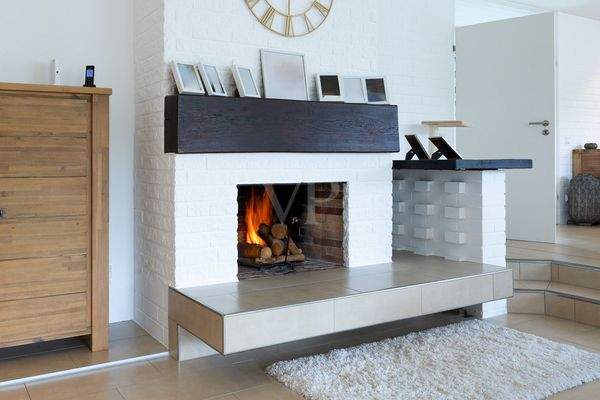 Wohnzimmer mit Kamin