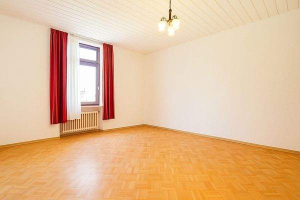 Schlafzimmer leergeräumt