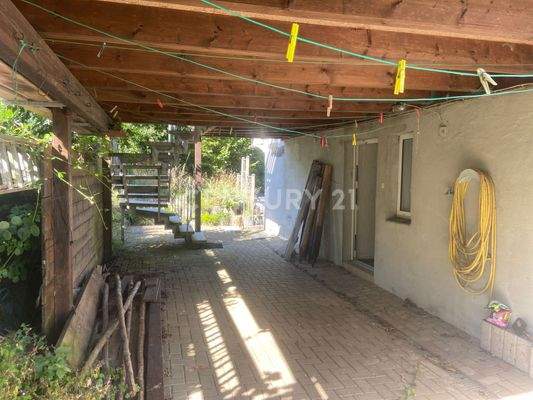 Überdachte Terrasse