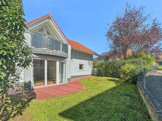 Ansicht-Haus-Nebengarten