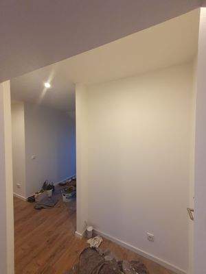 Wohnungseingang mit Flur