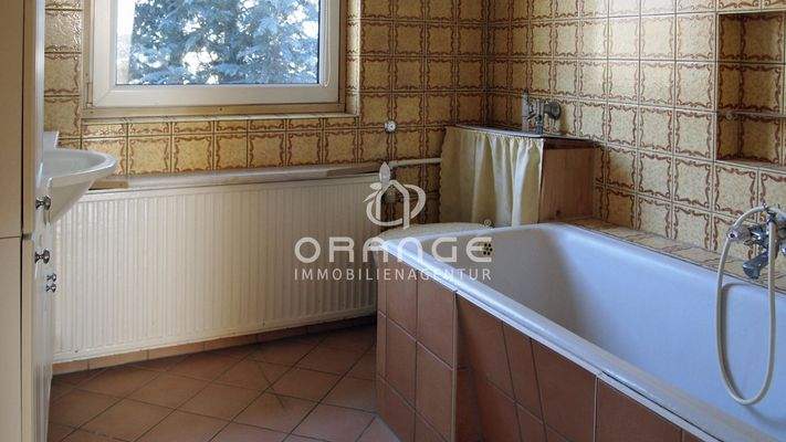 Wannenbad im Obergeschoss