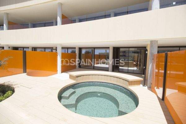 Flat with Large Terrace and Modern Style in Fuengirola