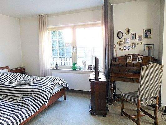 Blick in den Wohnraum links.JPG