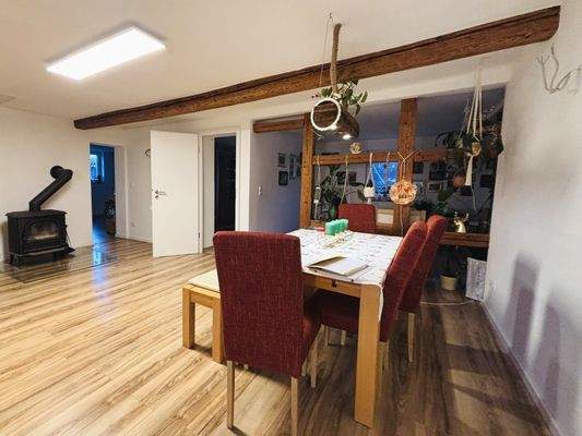 Esszimmer mit Kaminofen OG