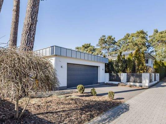 Doppelgarage mit Wallbox