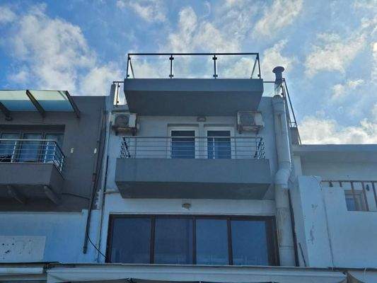 Kreta, Sisi: Wohnung im Zentrum mit fantastischem Meerblick zu verkaufen