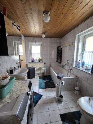 Badezimmer EG.jpg