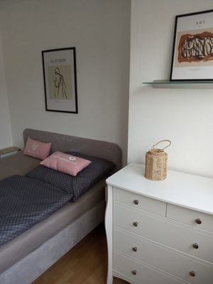 Schlafzimmer.JPG
