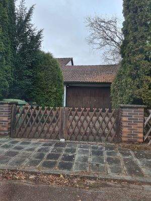 Einfamilienhaus mit Garage