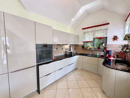 hochwertige Einbauküche