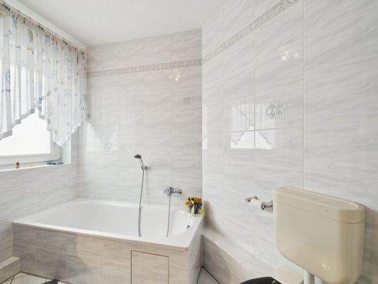 Badezimmer Ansicht 2