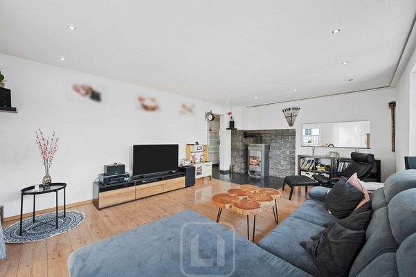 Wohnzimmer mit Wohlfühlcharakter (1)