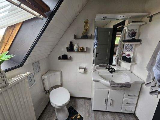 Badezimmer im OG