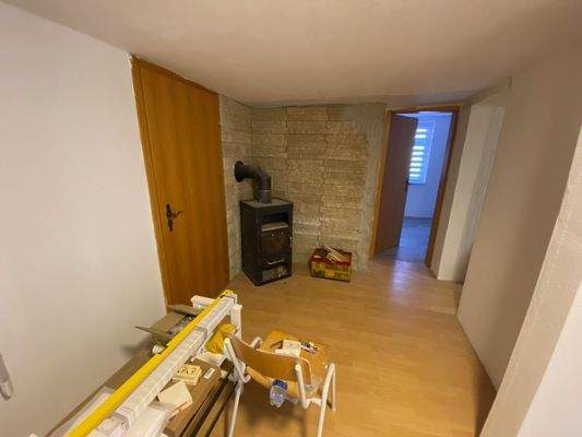 Flur im 1. OG (2).jpg