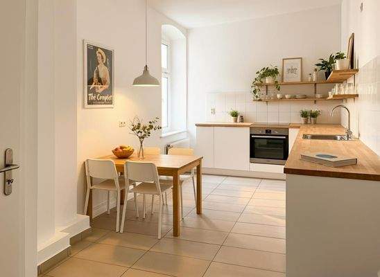 Große Küche mit Hofblick