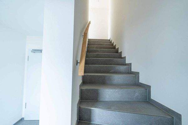 Treppenhaus zu der Dachterassewohnung