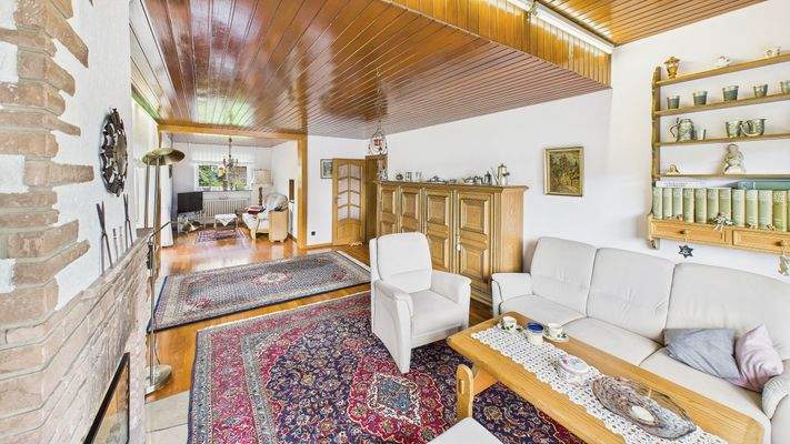 CAM01984G0-PR0521-STILL011