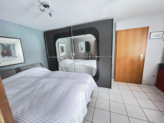 WG 2 Schlafzimmer EG.JPG