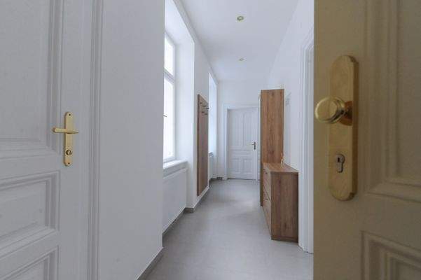 Vorzimmer / anteroom