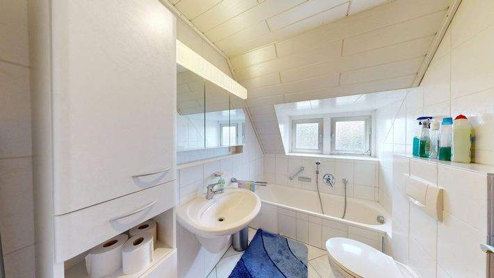 Dachgeschoss: Wannenbad