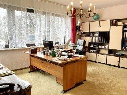 OG Zimmer/Schlafzimmer mit Balkon