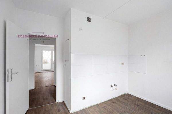 149dc300-cb7cc8b7-kueche-etagenwohnung-in-lauchhammer-lauchhammer-mitte-jpg-kueche-staging-etagenwohnung-in-lauchhammer-lauchhammer-mitte