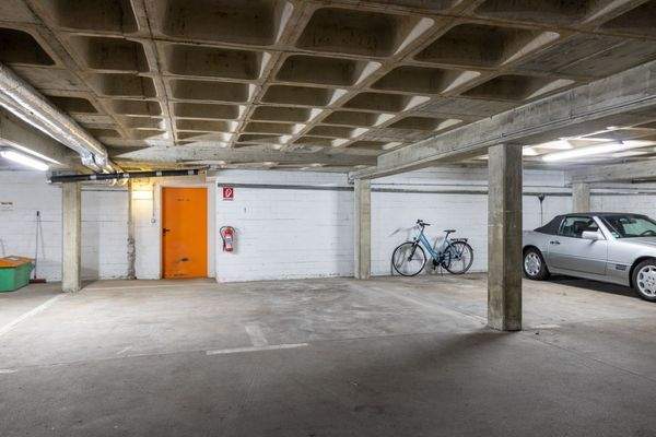 Tiefgaragenstellplatz
