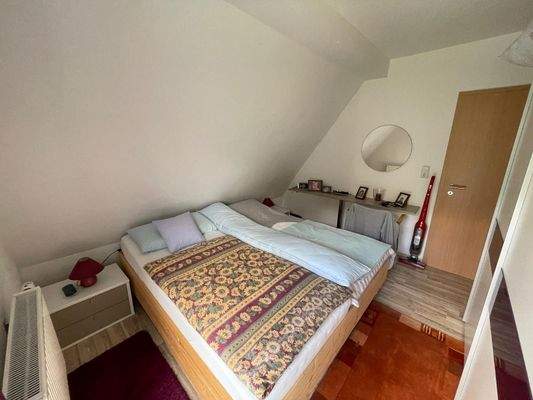 Schlafzimmer 2 DG