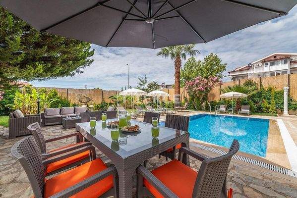 Home with Pool Suitable for Short-Term Rentals in Ölüdeniz Fethiye