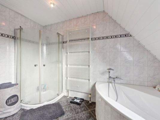 Badezimmer Ansicht OG