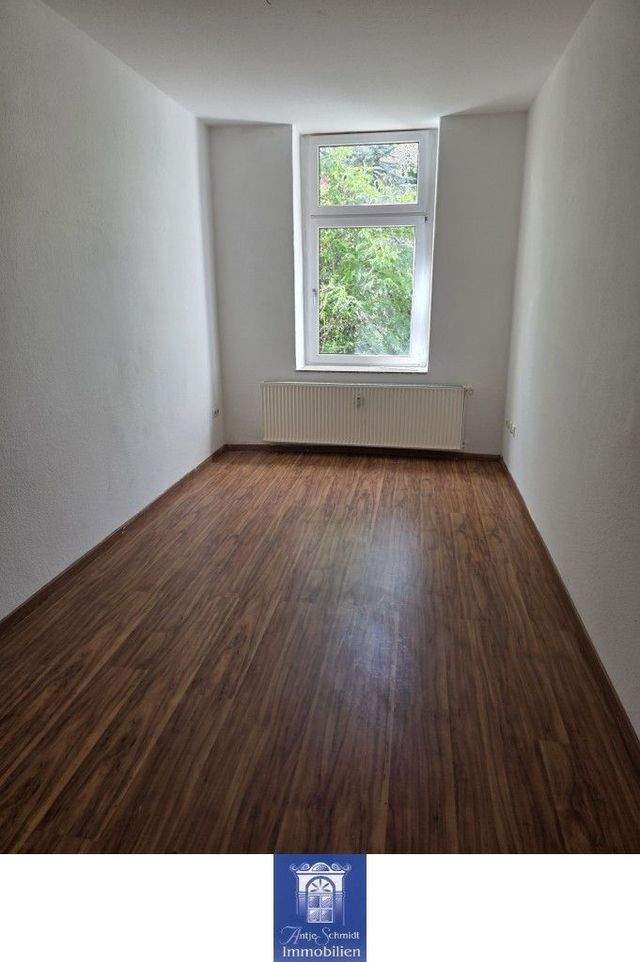 Gemütliche Altbauwohnung mit großem Balkon! - Photo 2