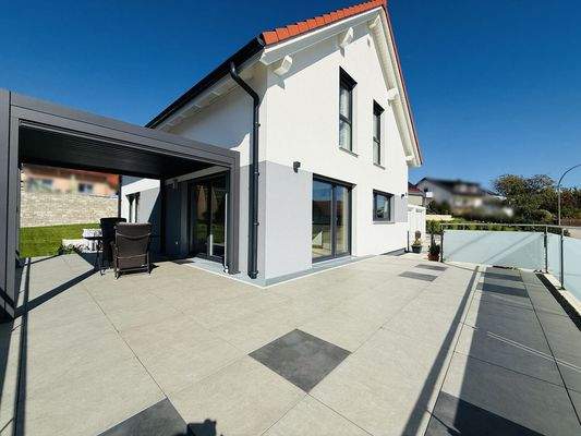 große Süd-West-Terrasse