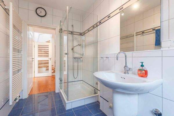 Badezimmer/Gäste-WC Erdgeschoss