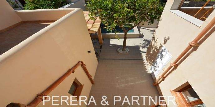 38---Blick-zum-Patio-und-Pool-I