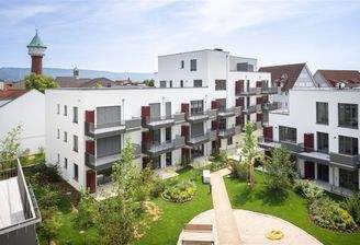 MittE grüner Innenhof 2