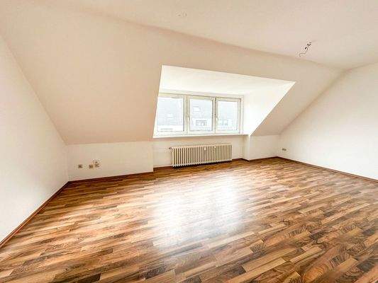 Wohnzimmer DG (Leerwohnung)