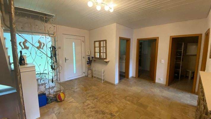 Flur mit Eingangsbereich EG