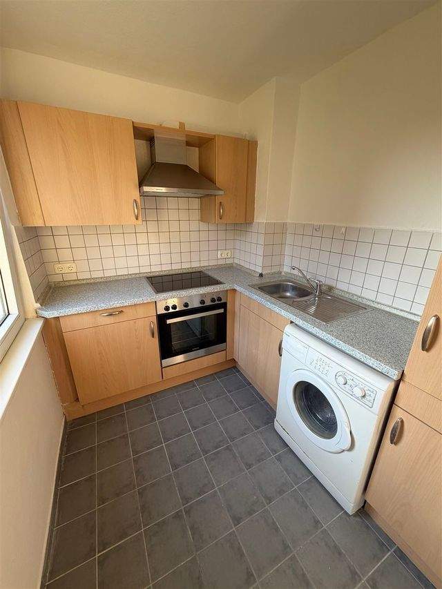 Charmante 2,5-Zimmer-Whg. mit Garage zu vermieten// Etatsrätin-Doos-Str.12 // Wilster - Photo 2