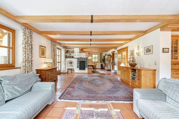 Wohnbereich mit Blick zum Essbereich