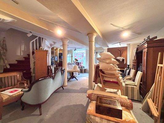 Erdgeschoss - Gewerbeeinheit 