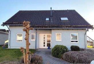 Vorderansicht, barrierefreier Zugang