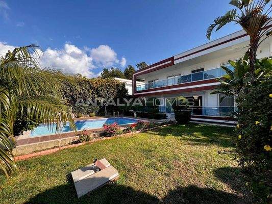 Stylish House with Sea and City Views in Alanya