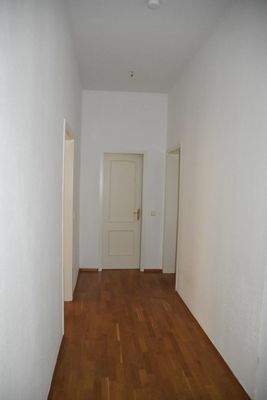 Flur mit Blick zur Kammer