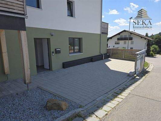 Eingangsbereich / Stellplatz