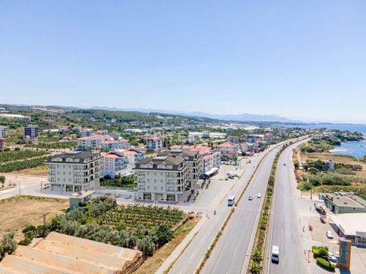 Chic Seaview Flats in a Complex in Alanya