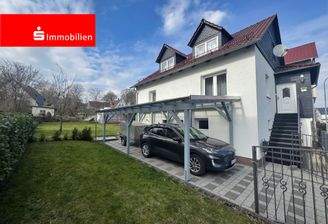Einfahrt und Hauszugang