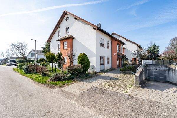 Gepfl. Haus in ruhigem Umfeld